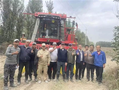 Dongfeng Cummins Non-road Power Support The Cotton-tínslutímabilið í Úsbekistan